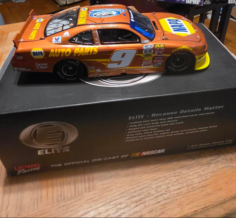Chase Elliott 2014 NAPA Champion Camaro RCCA Elite Vintage Finish 1:24 Diecast