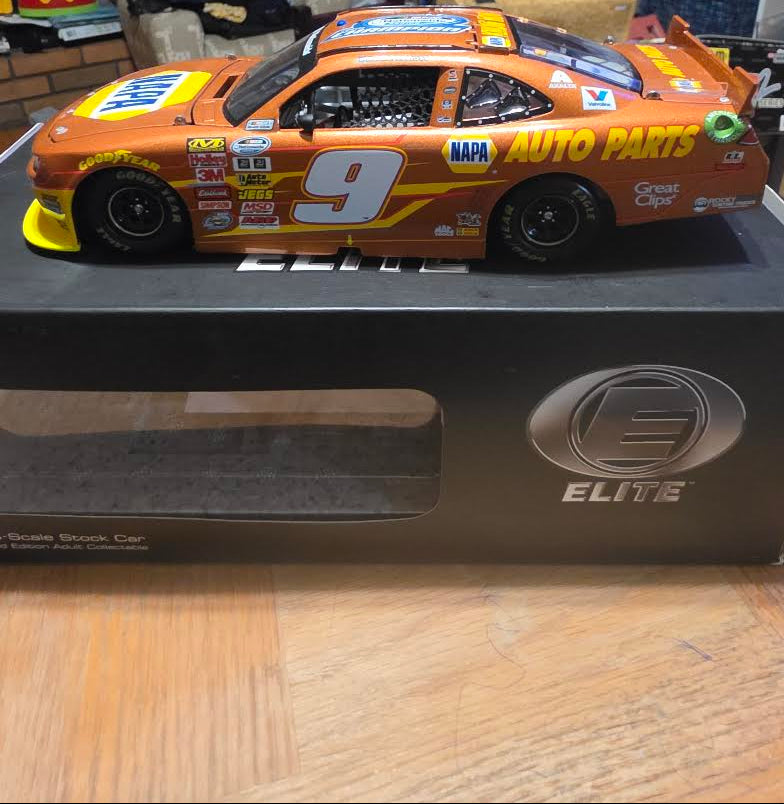 Chase Elliott 2014 NAPA Champion Camaro RCCA Elite Vintage Finish 1:24 Diecast